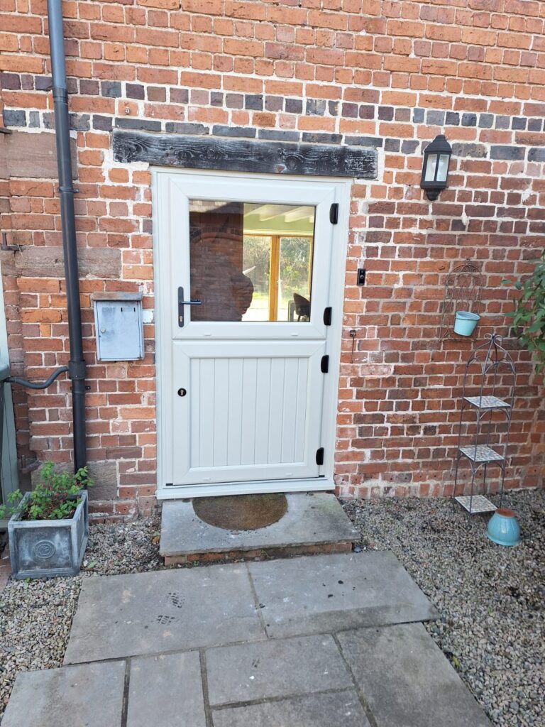 WhatsApp Image 2025-11-24 at 09.19